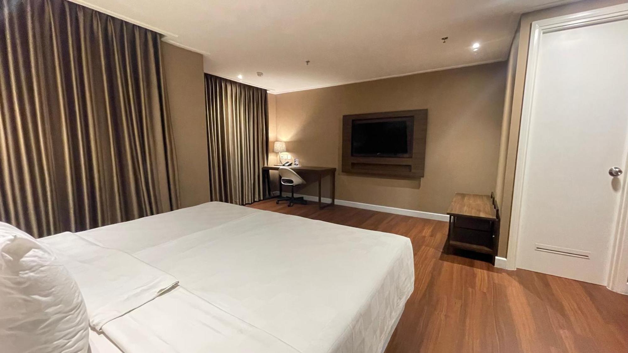 Swiss-Belcourt Serpong Kültér fotó