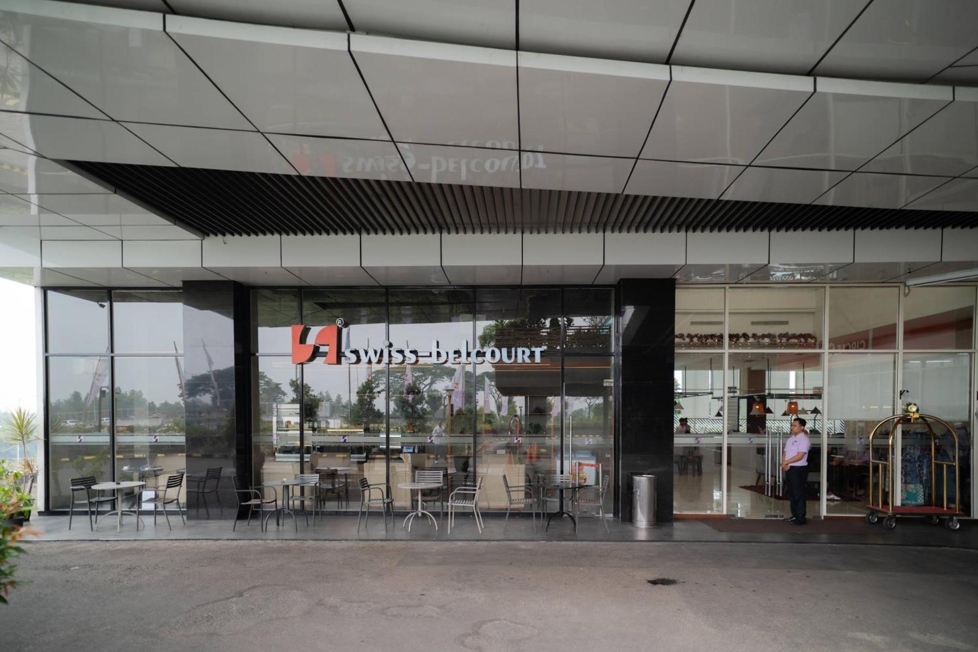 Swiss-Belcourt Serpong Kültér fotó